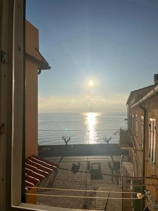Le Finestre Sul Mare Apartment Rio Marina